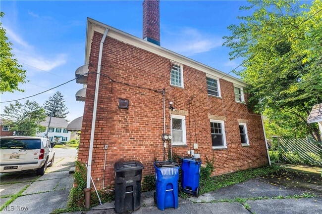 Building Photo - 3264 E 149th St