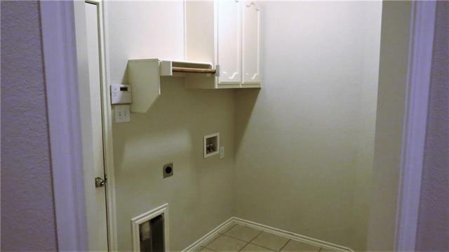Building Photo - 8004 Ranchvale Ln