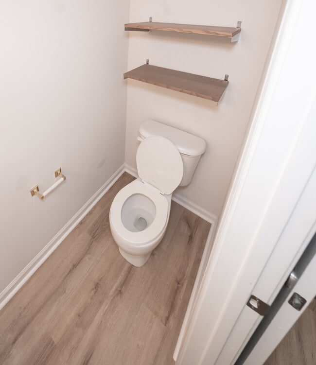 Building Photo - 2922 Duvalla Ave