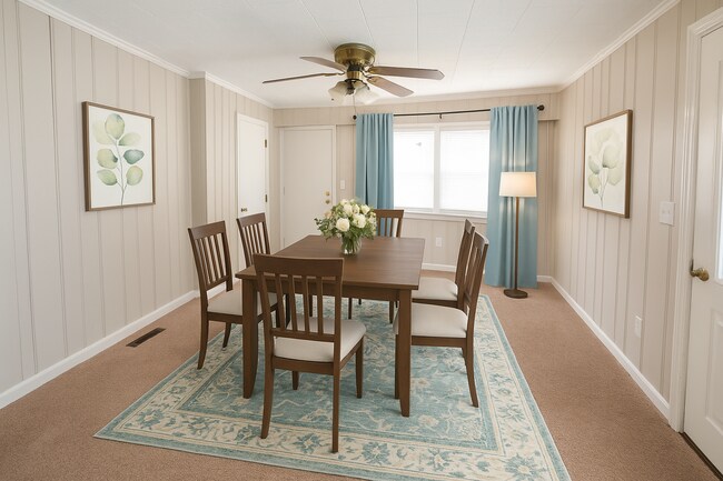 Building Photo - 2 Bedroom and 1.5 Bath Home- Greenwood (No Pets)