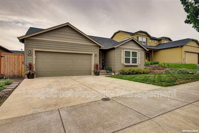 Primary Photo - 2662 Northwest Red Oak Street