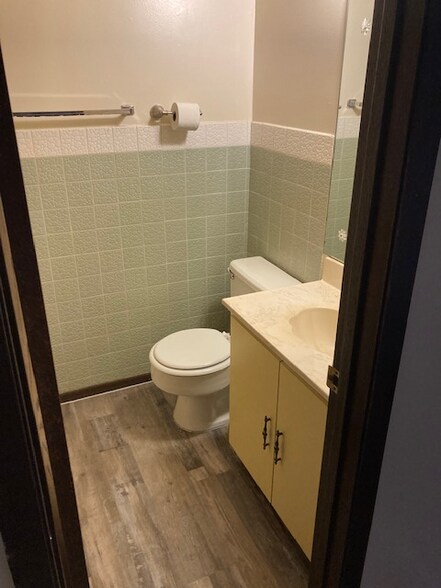 Building Photo - 105 Chicora Rd