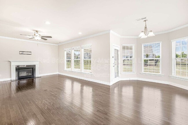 Building Photo - 8608 Lavender Pl