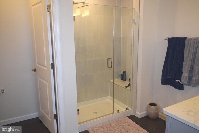 Building Photo - 6947 Stoddert Ln