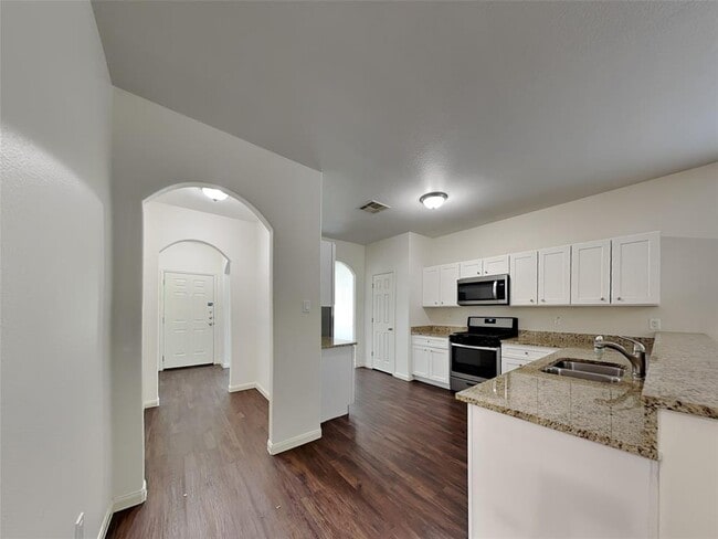 Building Photo - 2037 Vanamen Ct