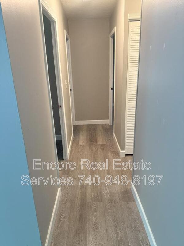 Building Photo - 285 Parkview Dr