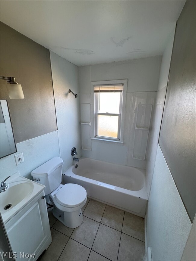 Building Photo - 892 E 139th St