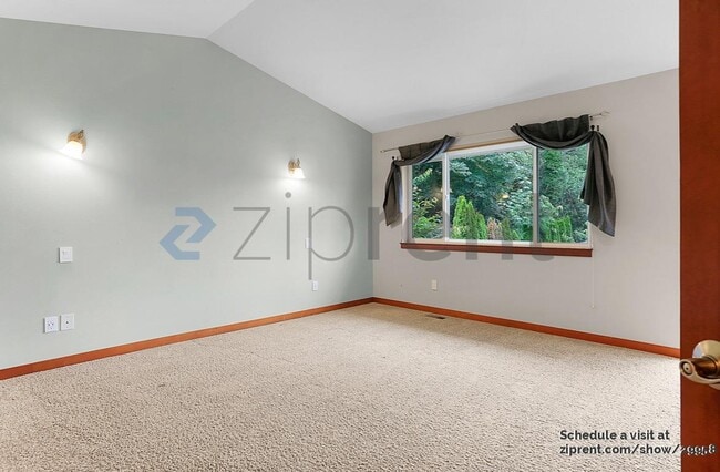 Building Photo - 16225 Simonds Rd NE