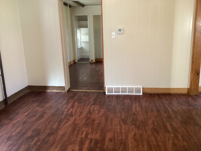 Building Photo - 1116 W Washington St