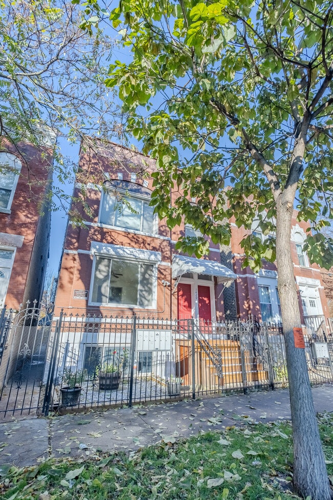 Building Photo - 1420 N Campbell Ave