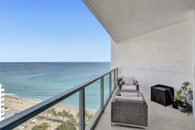 Building Photo - 3101 S Ocean Dr