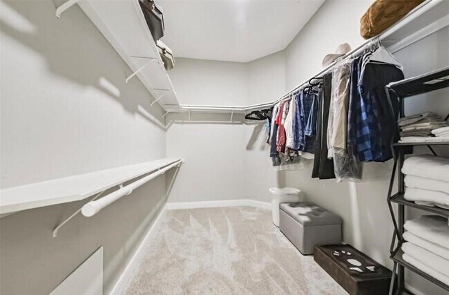 Building Photo - 8002 Harbor Point Dr