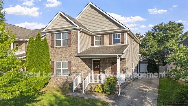 Building Photo - 2212 Pokeberry Park