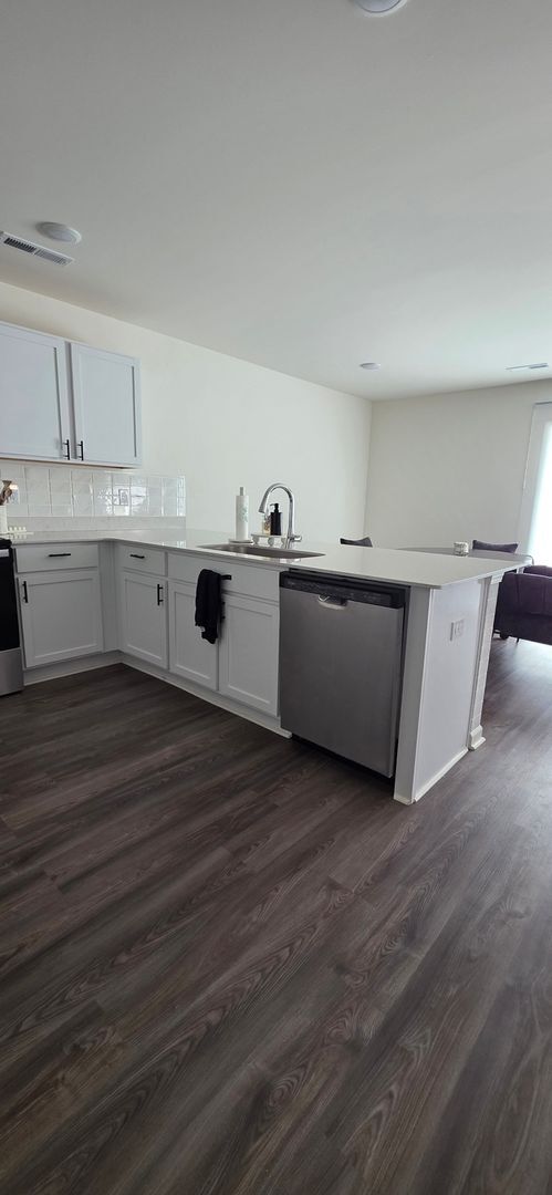 Building Photo - 134 Lang Farm Rd