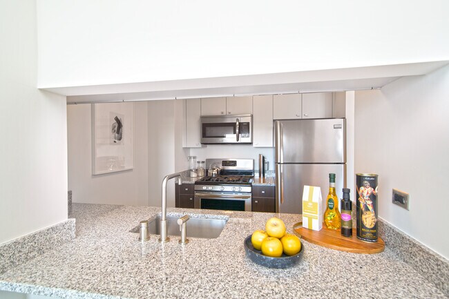 Interior Photo - Linc LIC