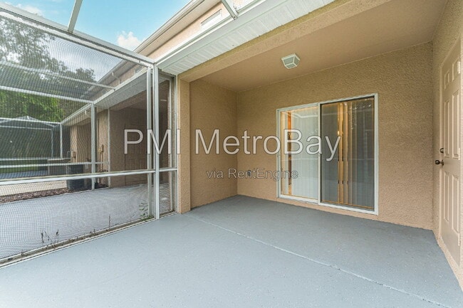 Building Photo - 15706 Fishhawk Falls Dr