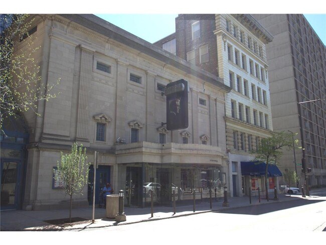 Building Photo - 488 Wabasha St N