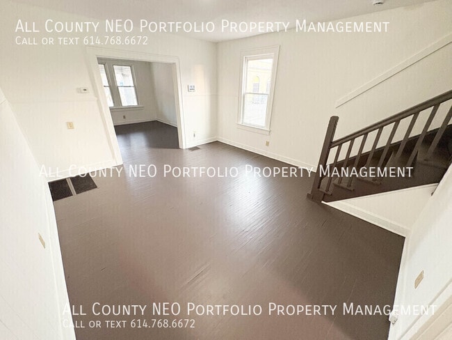 Building Photo - 19 N Wayne Ave