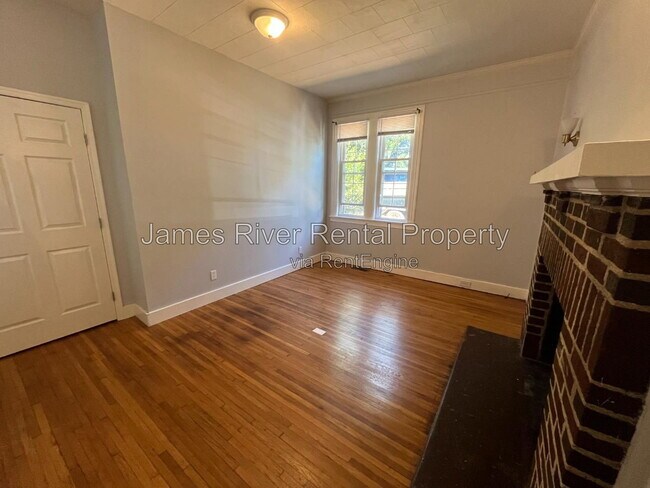 Building Photo - 900 Dearing St