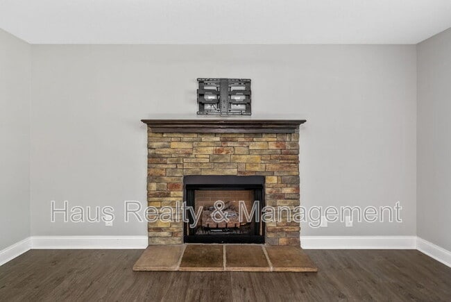 Building Photo - 150 Sycamore Hill Dr