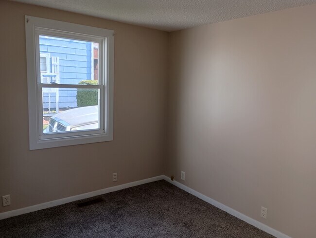 Building Photo - Unit 23