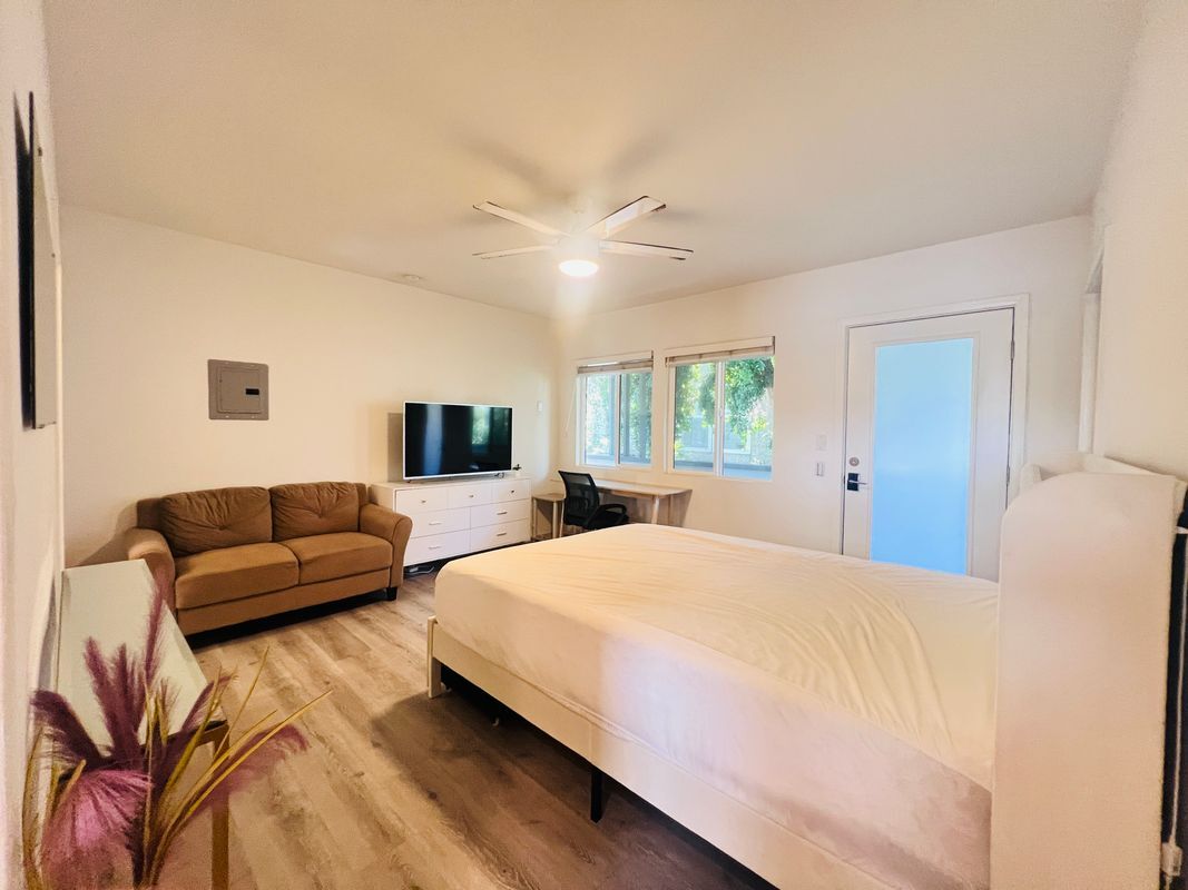 Building Photo - 5525 Harold Way