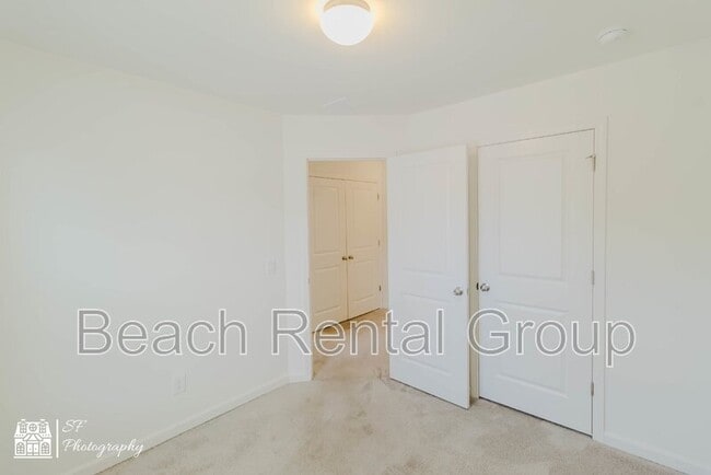 Building Photo - 206 Banbury Ln