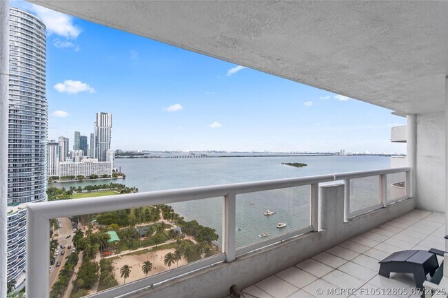 Building Photo - 1717 N Bayshore Dr