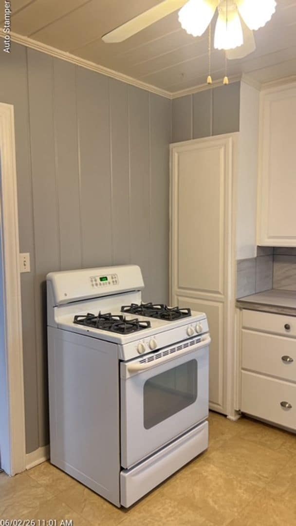 Building Photo - 4600 Calmont Ave