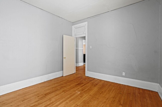 Building Photo - Maryland Lower