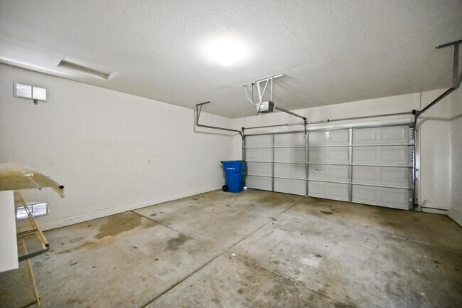 Building Photo - 1483 E Mia Ln