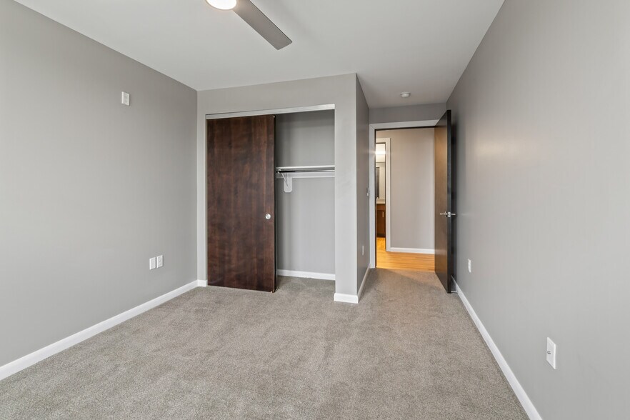 Building Photo - 8041 W Bluemound Rd