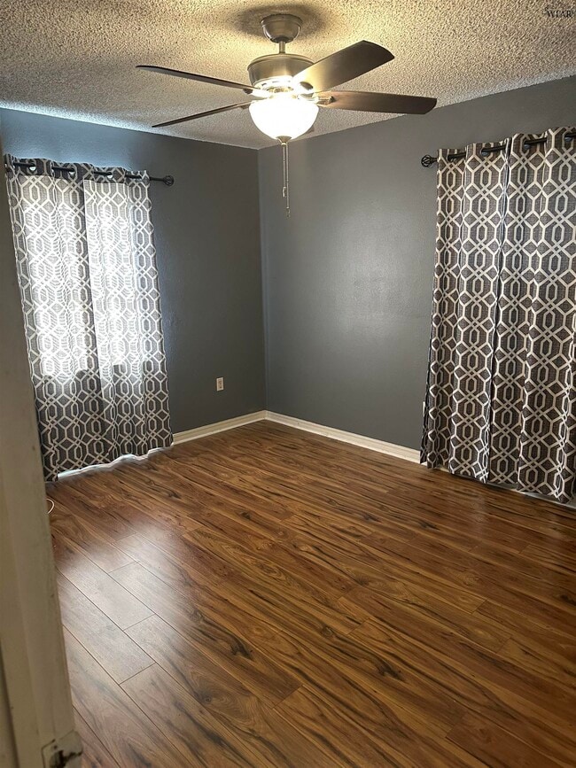 Building Photo - 2923 Lavell Ave