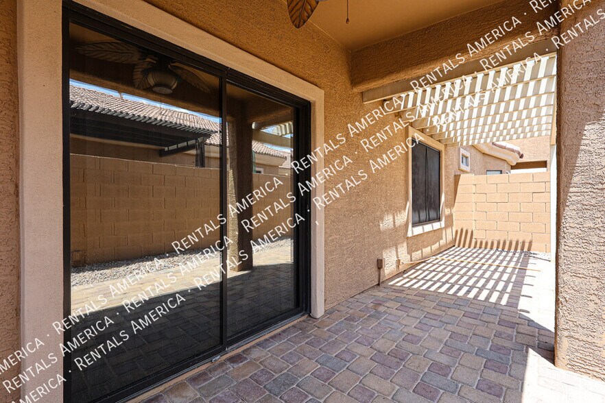 Building Photo - 2565 S Signal Butte Rd