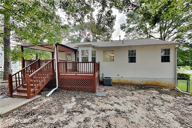 Building Photo - 123 Burton Dr