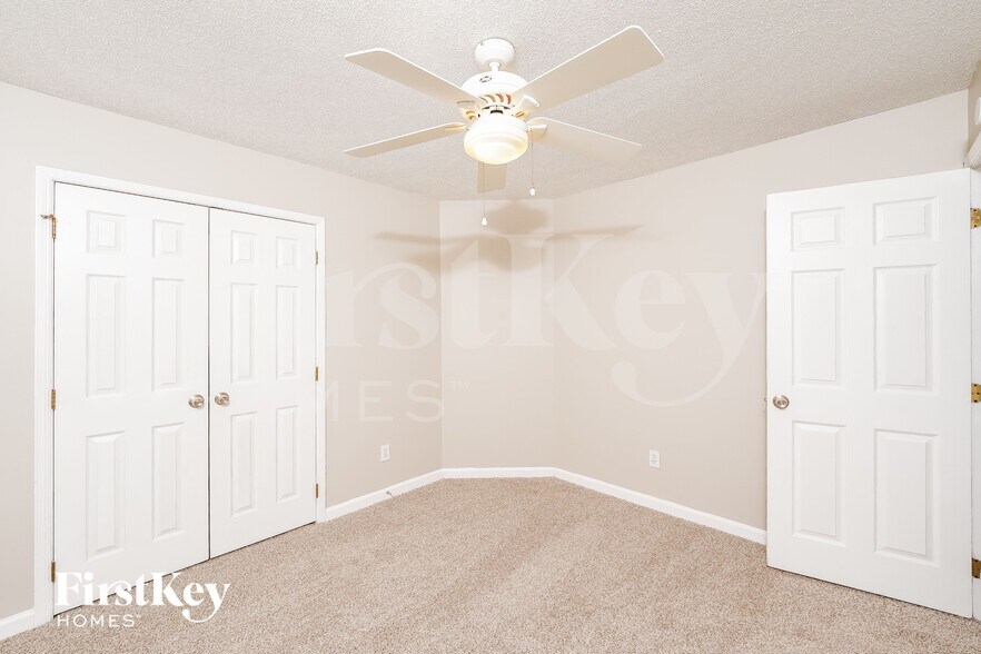 Building Photo - 6768 Crossbrook Ln