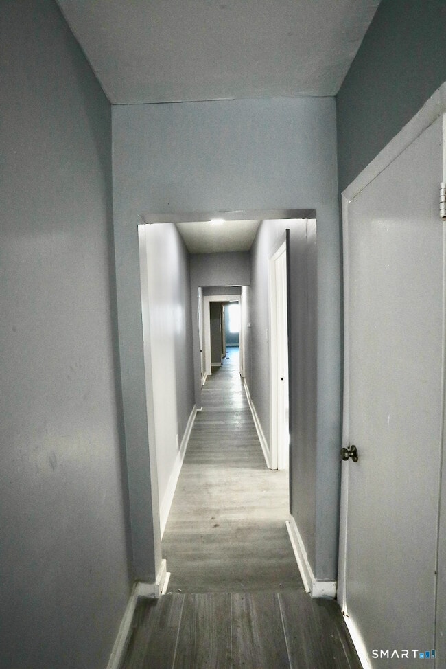 Building Photo - 156 Poplar St