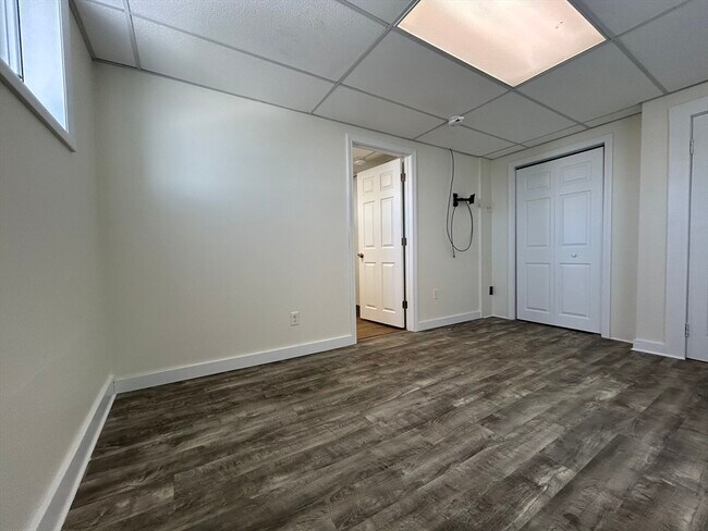 Building Photo - 200 Main St