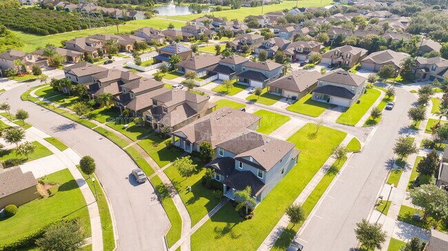 Building Photo - 12992 Holdenbury Ln