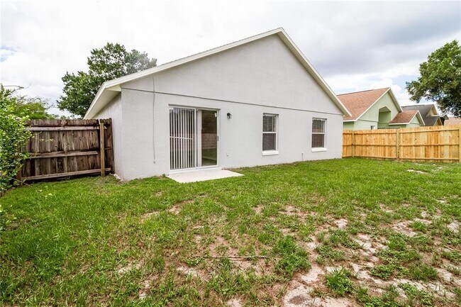 Building Photo - 2826 Delcrest Ct