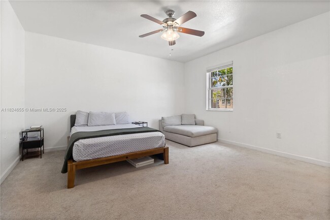 Building Photo - 9301 SW 171st Ct