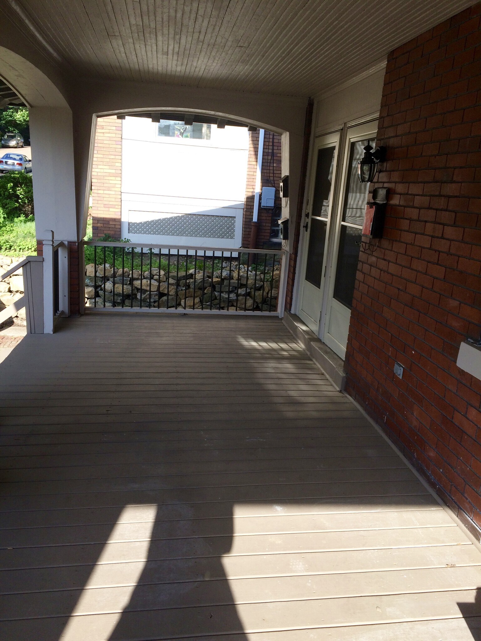 Huge porch - 5824 Phillips Ave
