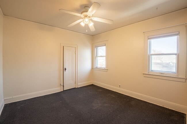 Building Photo - 2572 N 66th St