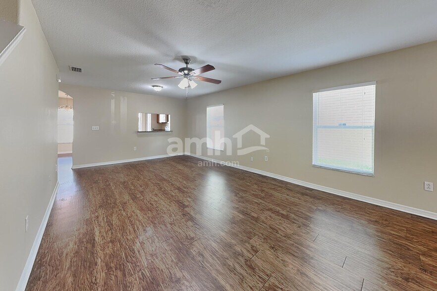 Building Photo - 15403 Quail Woods Pl