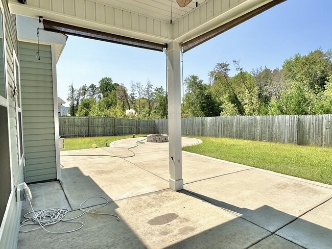 Building Photo - 263 Union St