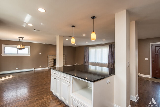 Building Photo - 106 Sharon Dr