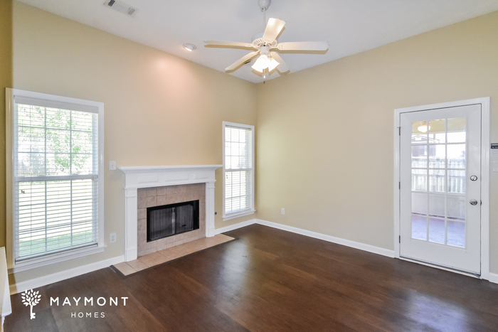 Building Photo - 604 Castle Brook Dr