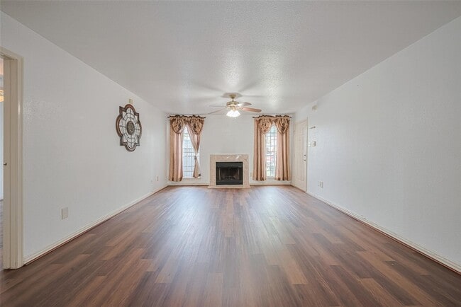 Building Photo - 6500 Sands Point Dr