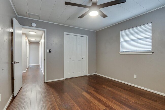 Building Photo - 3213 NW 61st Pl