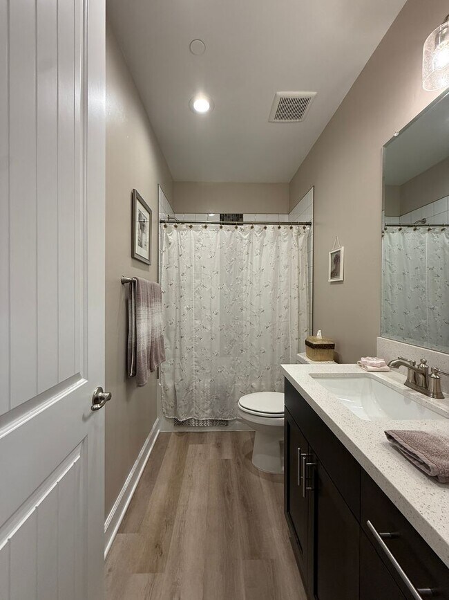 Building Photo - Beautiful Newer Meadows at Rice Ranch Sing...